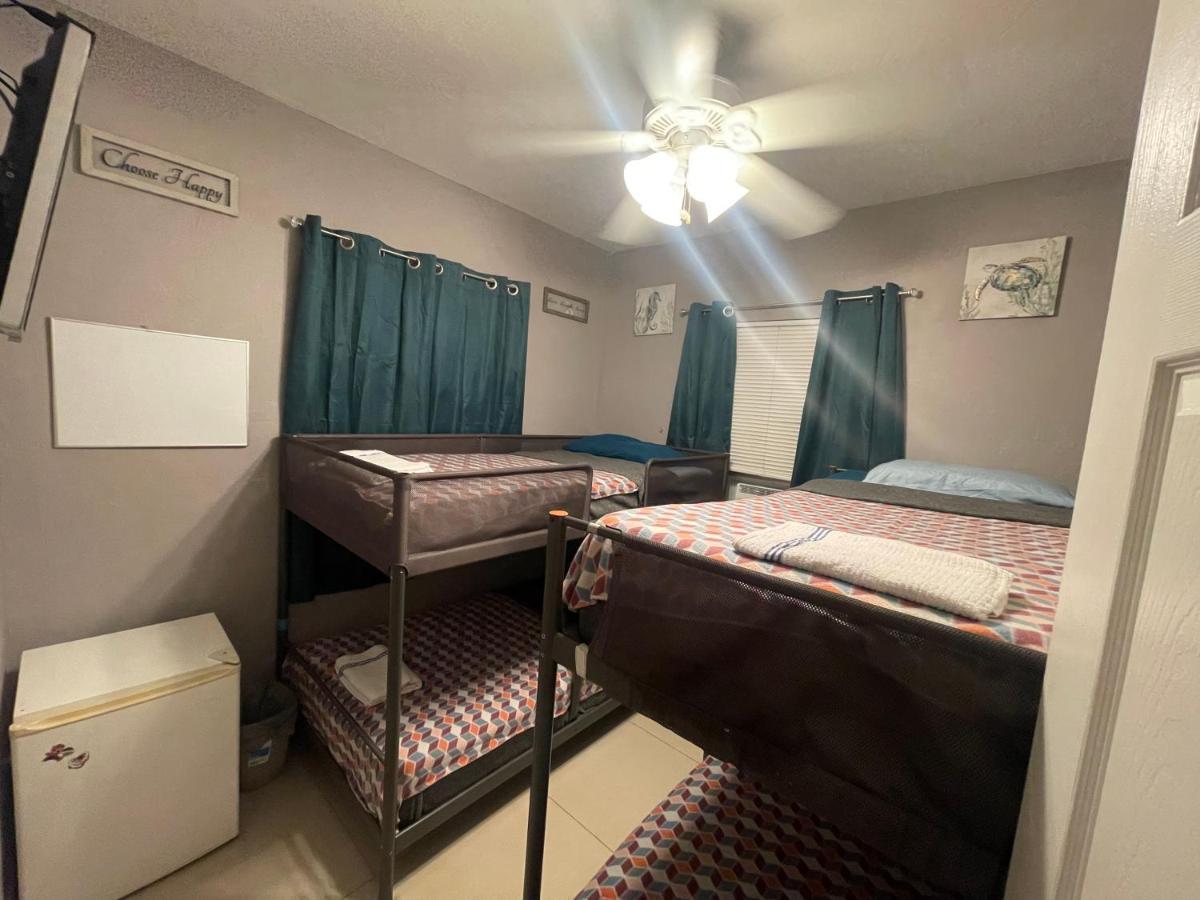 Miami Vibes "Hostel-Like" Shared Room Норт-Майями Экстерьер фото
