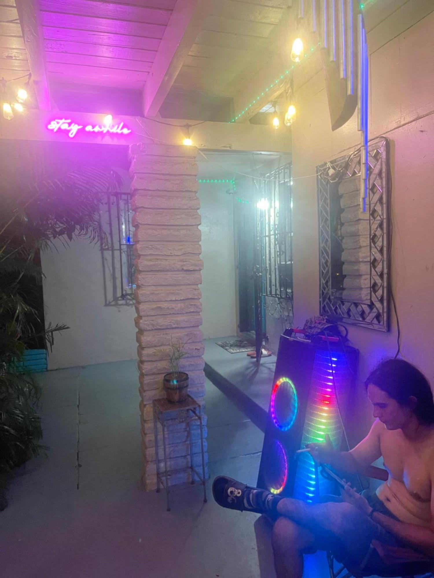 Miami Vibes "Hostel-Like" Shared Room Норт-Майями Экстерьер фото